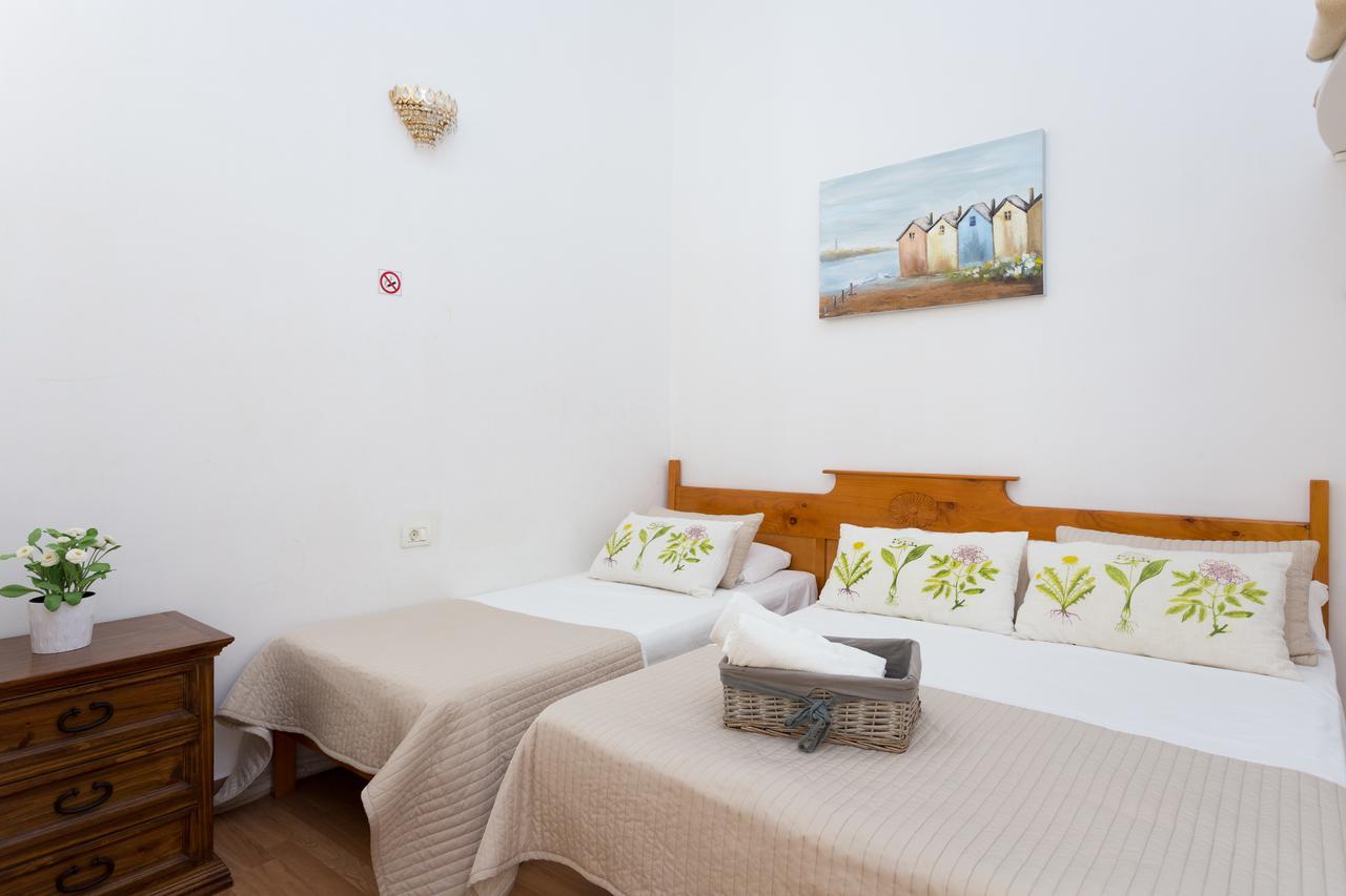 Pension Casablanca B&B Tenerife ซานตาครูซ เด เตเนริเฟ ภายนอก รูปภาพ